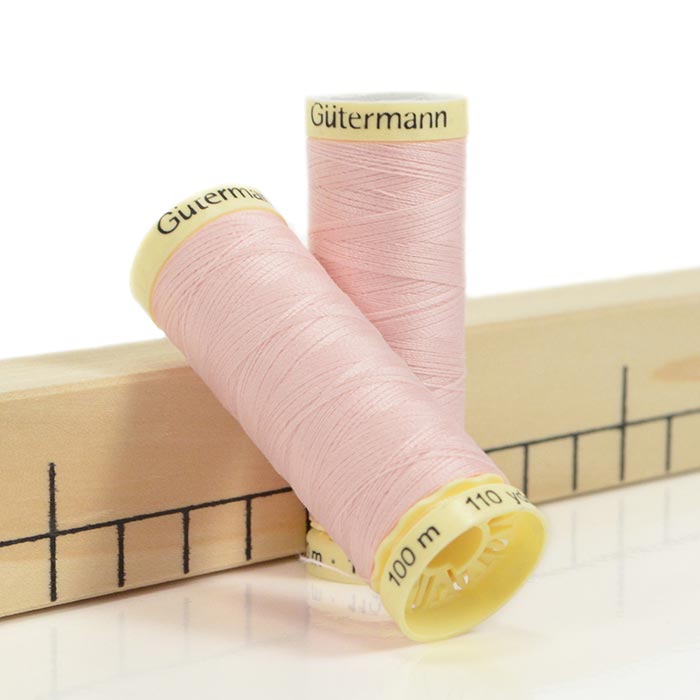 Fil Gütermann Cucitutto 372 Pétale de rose