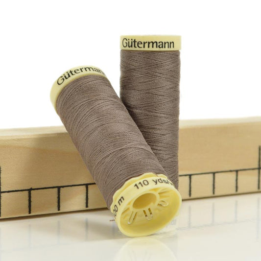 Fil à coudre Gütermann 669 Taupe