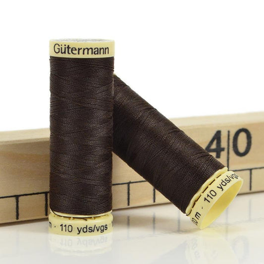 Fil Gütermann Cucitutto 697 Marron foncé